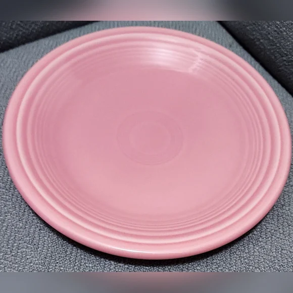 Fiestaware 10" Homer Laughlin Rose Dinner Plates HLC USA Fiesta - Picture 1 of 2